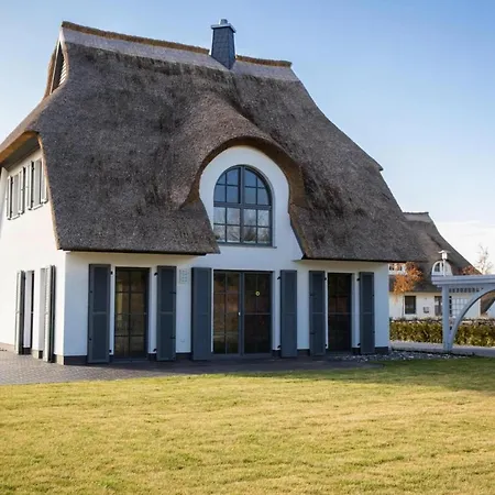 Luxushaus Bodstedt Mit Lagunenschwimmen Holiday home *